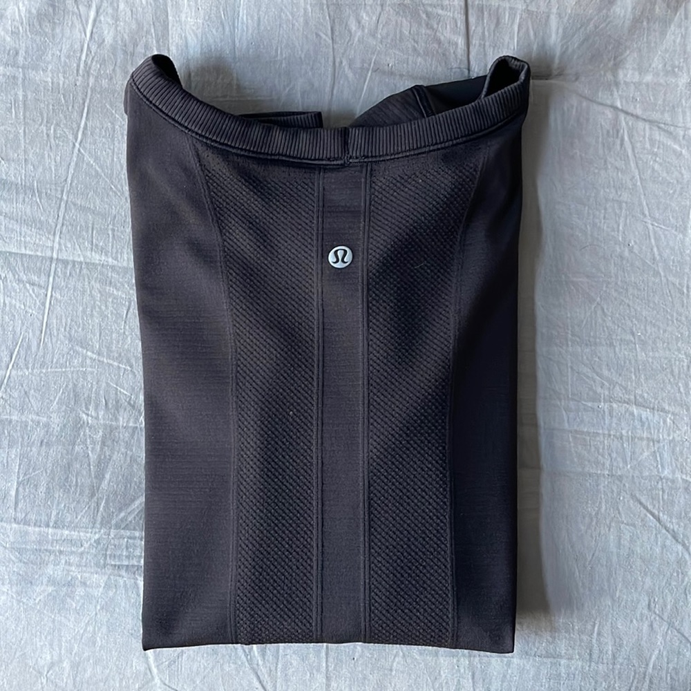 Lululemon Swiftly Breathe Relaxed-Fit